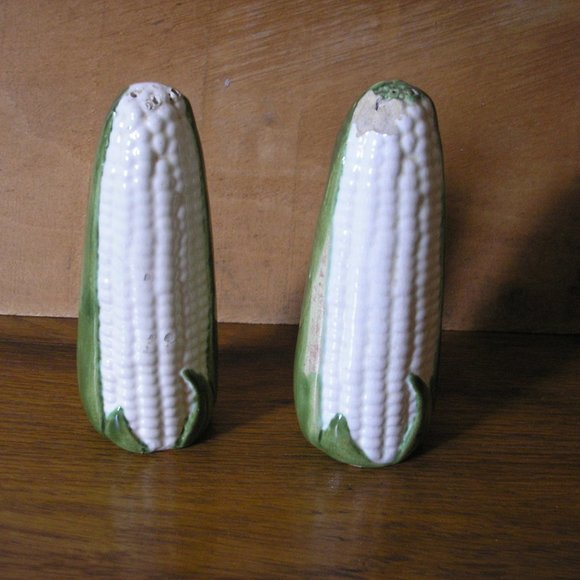 Vintage Ceramic Salt/ Pepper Shakers Ears of Corn - Picture 2 of 5